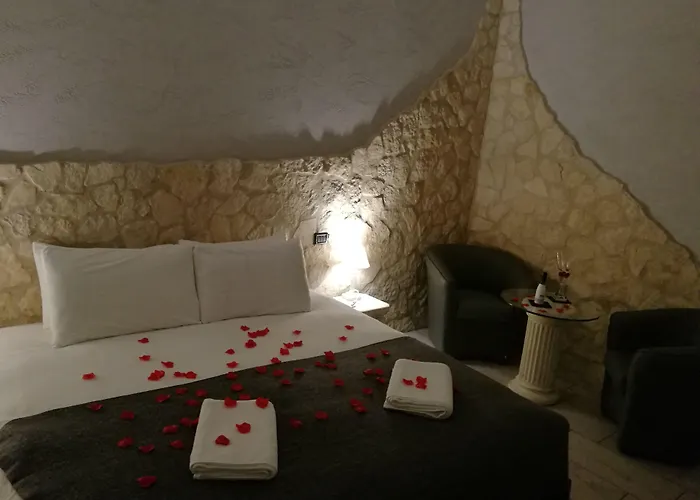 Mirabilia